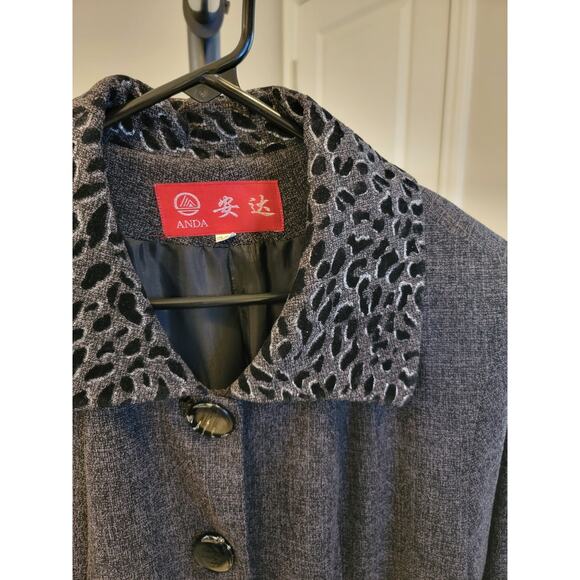 ANDA Cheetah Trim Long Coat - Picture 2 of 8